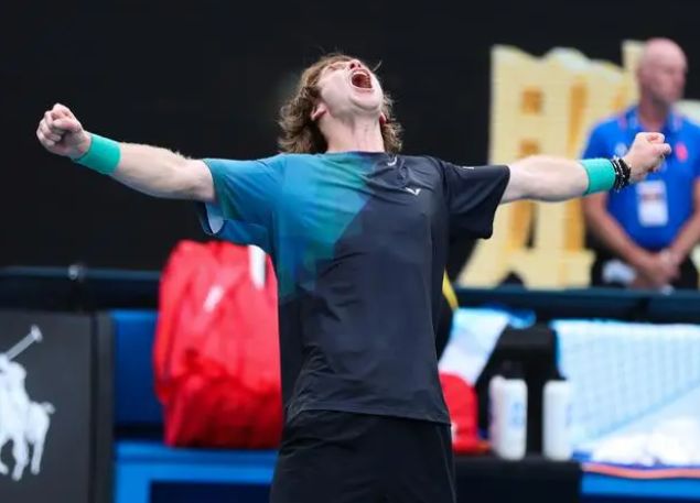 中国队通过 中国队通过